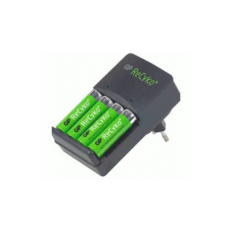 GP Recyko+ Charger + 4x AAA Battery